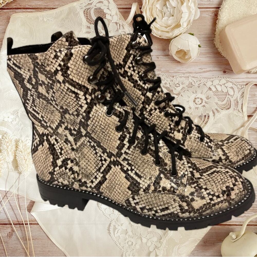 NWT Express Snakeskin Print Rhinestone Combat
Boots Size 8